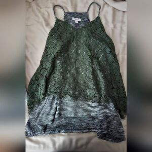 Cute breathable top. Classy and pairs well with dressing up or relaxed.